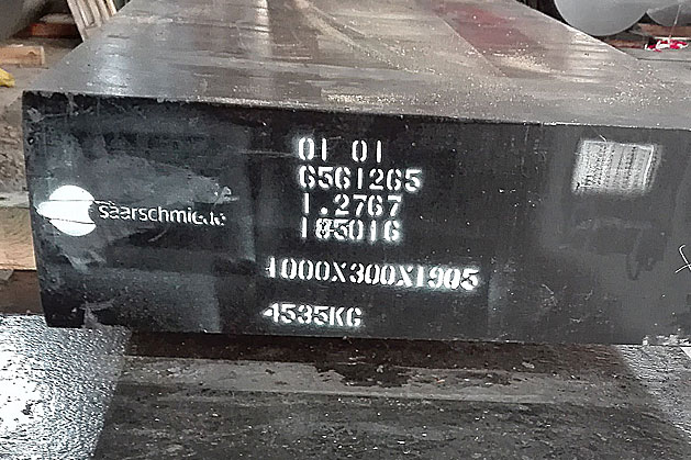 1.2767 ESU Stahlblock nach Wunschabmessungen gesägt